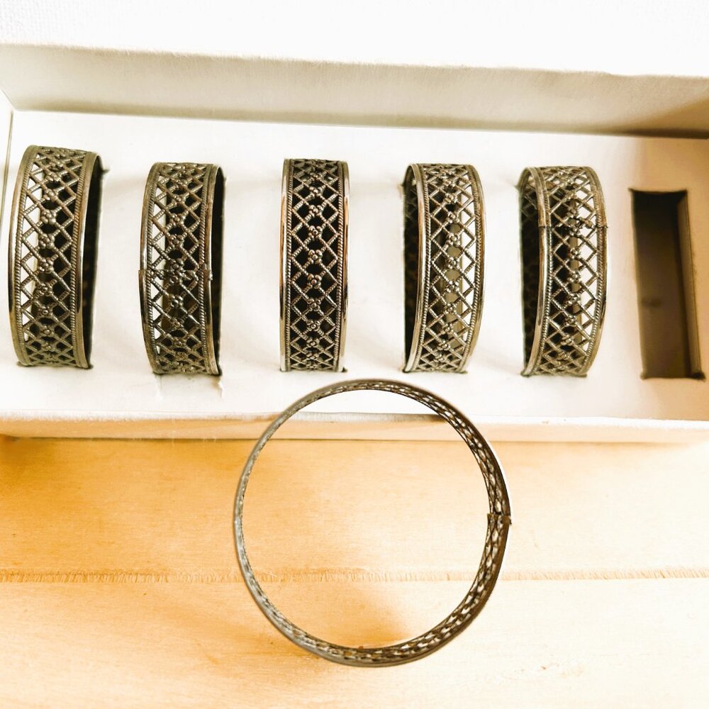 Florantal Silver Plate Set of 6 Vintage Napkin Rings in the Original Box